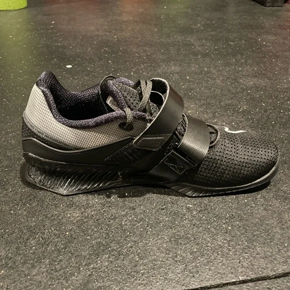 Men’s Nike Romaleo 4 - Picture 7 of 9